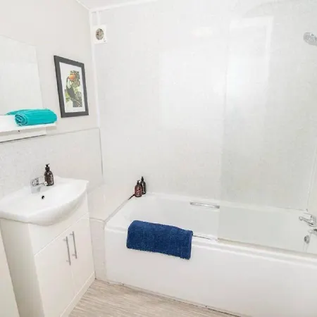 Cormorant - Beautiful 2 Bed Apartment With Sea Views Old Town Scarborough Exterior foto
